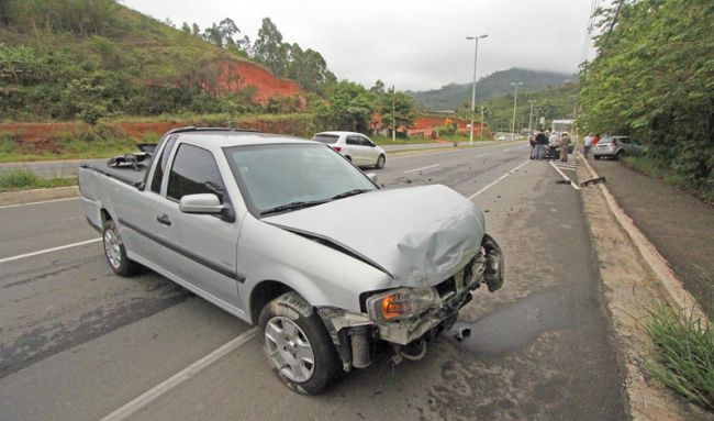 Leonardo Costa/23-11-13 Acidente ocorreu na manhã deste sábado