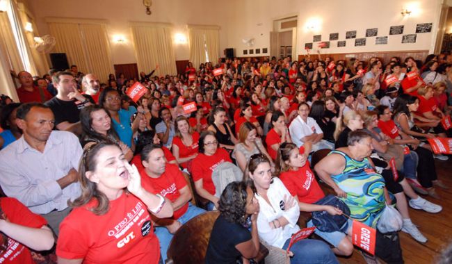 Marcelo Ribeiro/18-08-11 Sindicalista lotaram o plenário da Câmara em dia de audiência pública