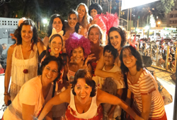 Adriana Abrantes/PJF Mulheres de Chico animou o público na Praça Antônio Carlos ontem