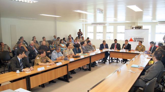 Rômulo Ferraz e o prefeito assinaram convênios para ampliação e novos projeto já prometidos