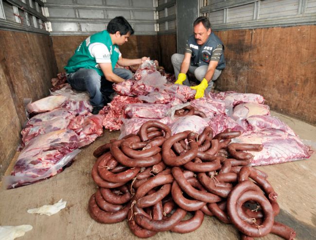 Produto seria distribuído em dois açougues de JF