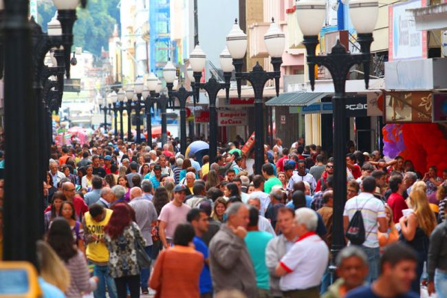 Calçadão da Rua Halfeld ficou locado