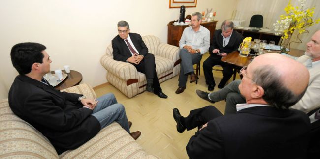 Lucas Tavares/05-10-13 Pestana se inspirou em Itamar Franco: veio a JF, junto a Bruno, anunciar pré-candidatura