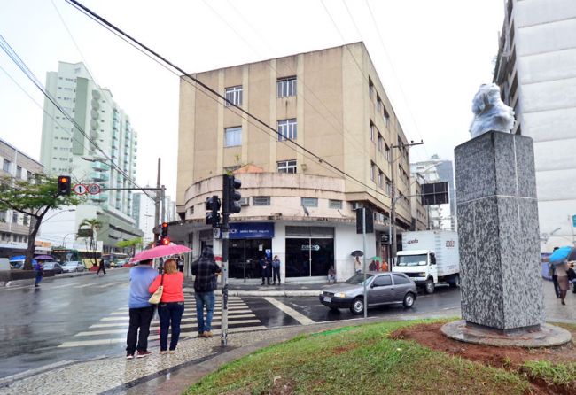 Olavo Prazeres/05-09-13 Homenagem fica na esquina da Itamar Franco com a Batista de Oliveira