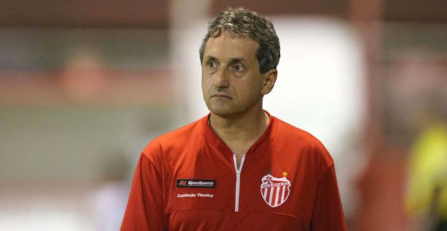 Ex-técnico do Villa Nova está analisando a proposta