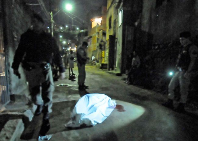 Felipe da Silva Oliveira foi atingido na frente de casa