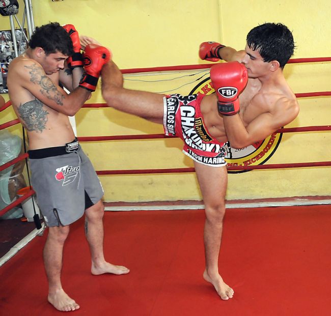 Antônio Olavo Cerezo/15-04-11 Lutadores se preparam para Copa Tom Harinck que acontece em Matias Barbosa neste sábado