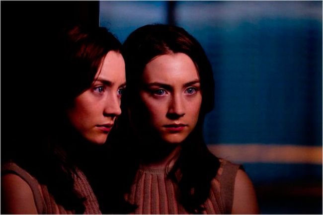 Divulgação A atriz Saoirse Ronan interpreta Melanie Stryder, que é invadida pela parasita Peregrina