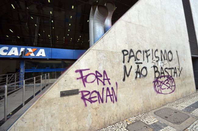 Olavo Prazeres/20-06-2013 Agências bancárias e prédios públicos foram alvo