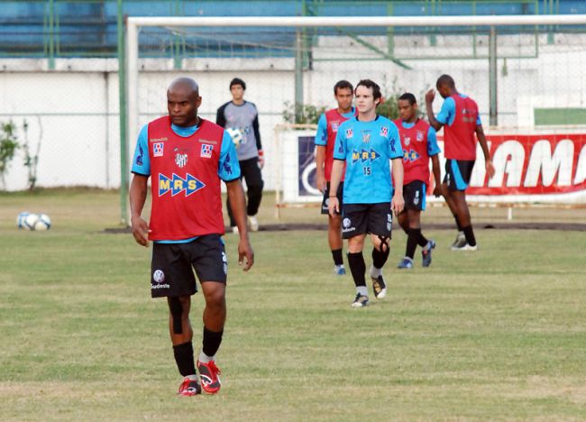 Marcelo Ribeiro/11-08-11 Uma das principais peças do time, o atacante Ademilson, ainda não marcou pelo Carijó na Série D