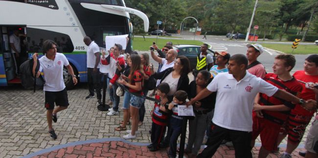 Atacante Marcelo Moreno chega ao hotel