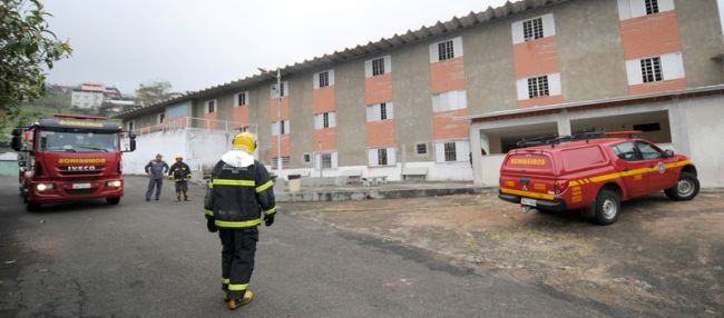 Na antiga Casa de Saúde Esperança, fogo não fez estragos, sendo controlado por funcionários