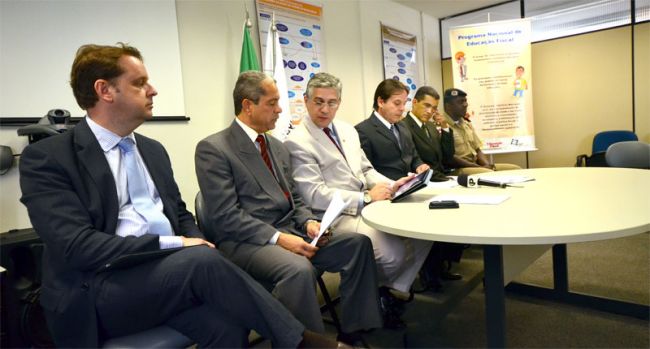 Receita, MP e polícias divulgam dados da operação