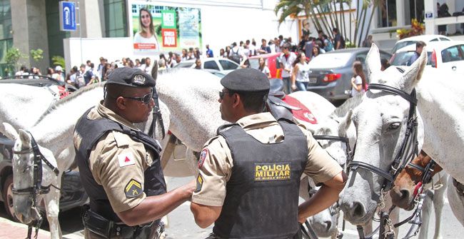 FELIPE COURI/26-02-15 Após registros de crimes, PM vai intensificar atuação, entre 11h e 14h, no entorno de colégios