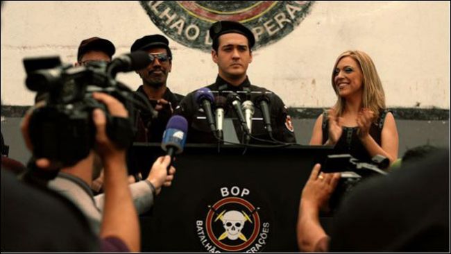 Destaque TV 06-02-2015 2 Jorge Capitão (ao centro) precisa dar a volta por cima em