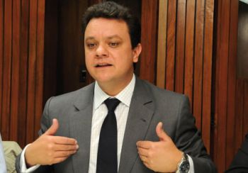 GUILHERME BERGAMINI/ALMG Odair Cunha sugere que Legislativo e Executivo enxuguem despesas