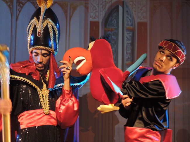 O teatro (também) é das crianças 3 aladim e o genio da lampada o musical abre a programacao deste ano