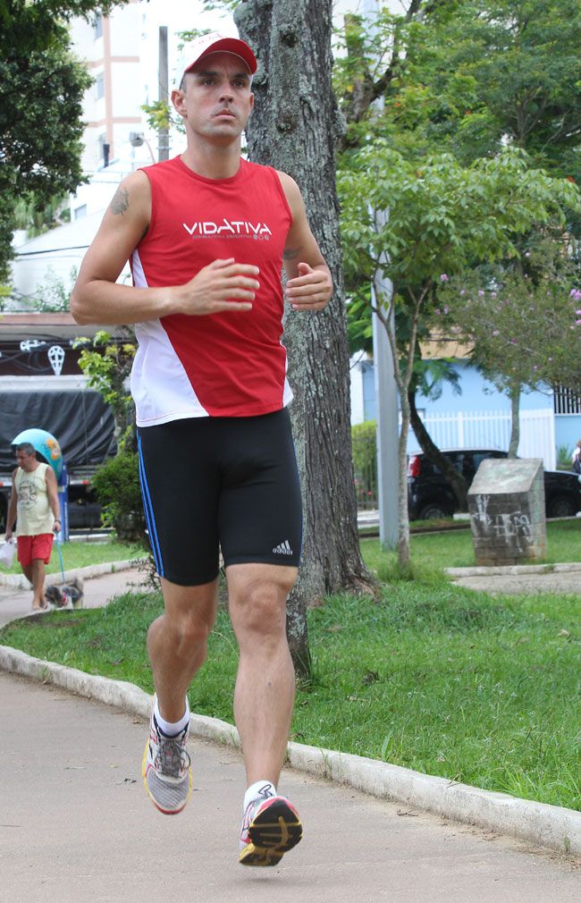 Gláucio vem treinando  pesado para ir à ÁfricaFELIPE COURI