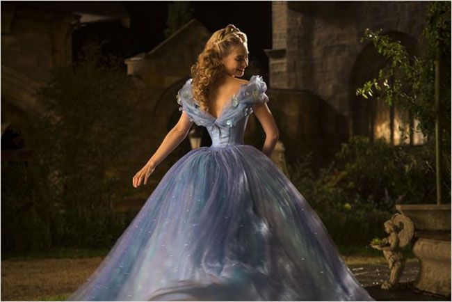 Princesa made in Disney 3 Lily James ganhou o papel da jovem que, depois de ser maltratada pela madrasta, conquista o príncipe encantado
