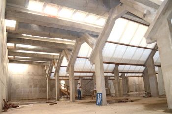 Cada reator da ETE União-Indústria concentrará cerca de 5 milhões de litros de esgoto para a remoção de gases poluentes e lodo