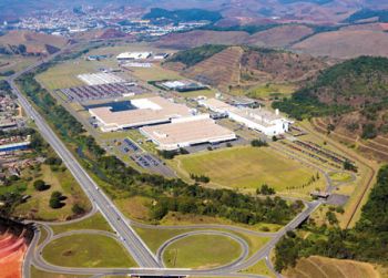 240 podem entrar em layoff 2 Empresa pretende produzir apenas cabinas e pintar veículos comerciais na planta juiz-forana (Fernando Priamo)