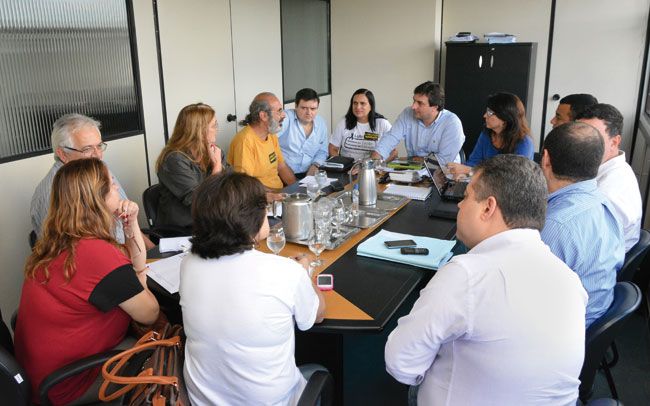 Sinpro e PJF de novo no TJMG 2 Encontro entre representantes dos docentes e da Administração ocorreu à tarde ontem (MARCELO RIBEIRO/28-05-15)