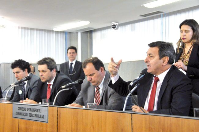 Pedágio deve começar entre julho e agosto 2 Durante audiência, Isauro Calais cobrou obras imediatas nos pontos mais críticos da rodovia (ALMG/Willian Dias)