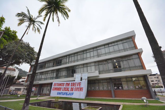 Mamm, no Centro, foi um dos pontos fechados ontem por grevistas