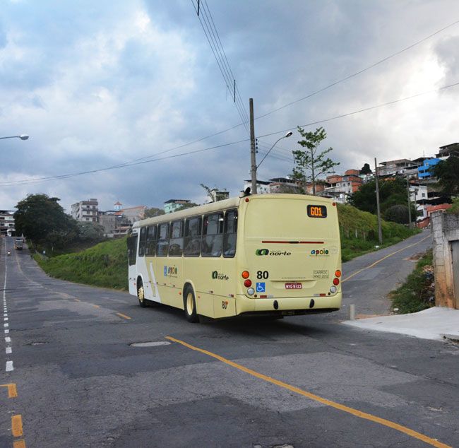 MARCELO RIBEIRO/15-06-15 Ônibus da linha 601 altera trajeto, no Monte Castelo, para evitar apedrejamentos