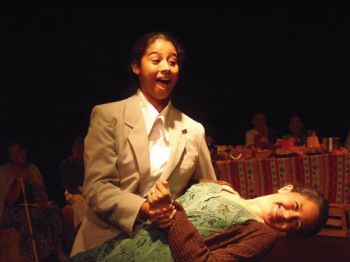 Um café para conversar sobre a vida 2 Amanda Ribeiro e Carla Oliveira integram a Cia. Transitória de Teatro, que estreia a peça