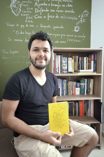 Entrevista com Felipe Moratori, ator, dramaturgo e diretor 2 Felipe Moratori lança