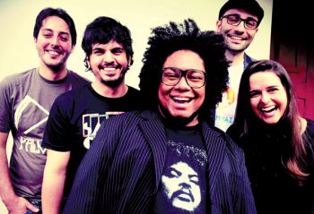 Zé canta Tim 2 Integrantes da Zé do Black prometem abordar todas as fases de Tim Maia em show neste sábado (Divulgação)