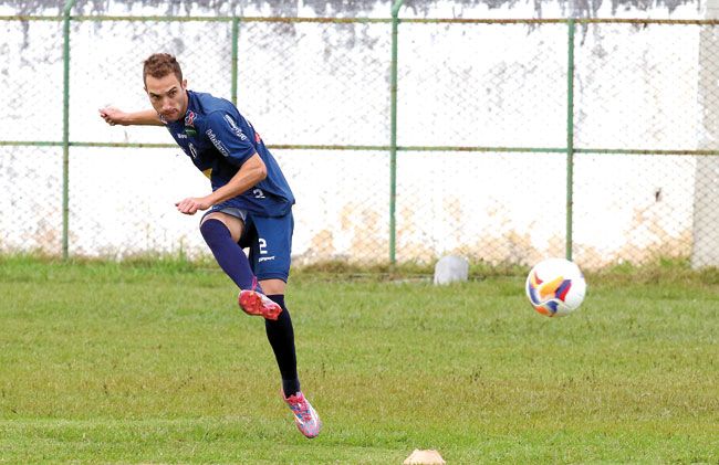 Dia de fazer história 3 Kaio Wilker confia na bola parada para superar o Ceará (Leonardo Costa)