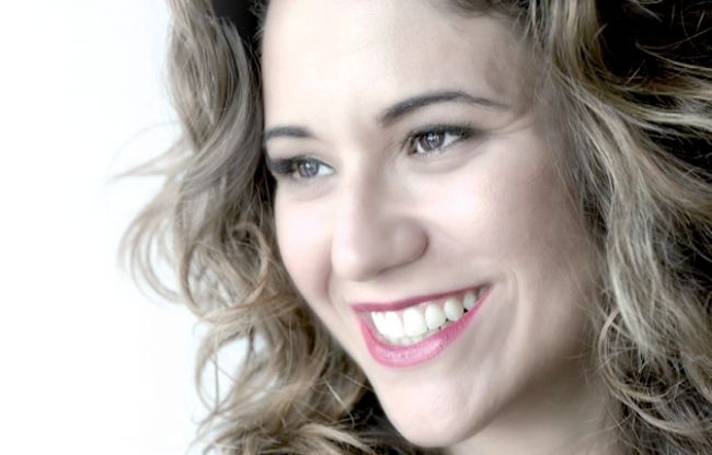 Arte na rua 7 Maria Rita canta, no dia 19, em palco montado na Avenida Tancredo Neves, em São João del-Rei (Divulgação)