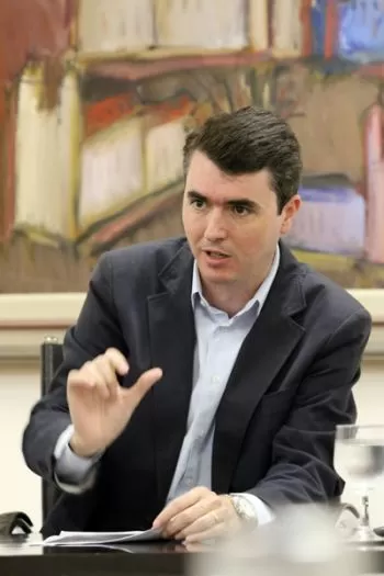 Prefeito Bruno Siqueira diz que, se não houver problema, processo licitatório deve ser finalizado ainda este ano (FERNANDO PRIAMO/22-07-15)