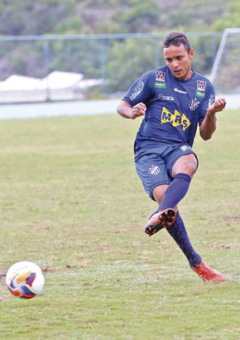 Futebol Operário 4 Sem marcar na Série C, Felipe Augusto tem seu trabalho valorizado pelo técnico Leston Júnior (Leonardo Costa)