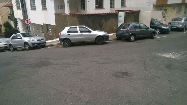 Abusos são constantes na parte alta da Rua Halfeld