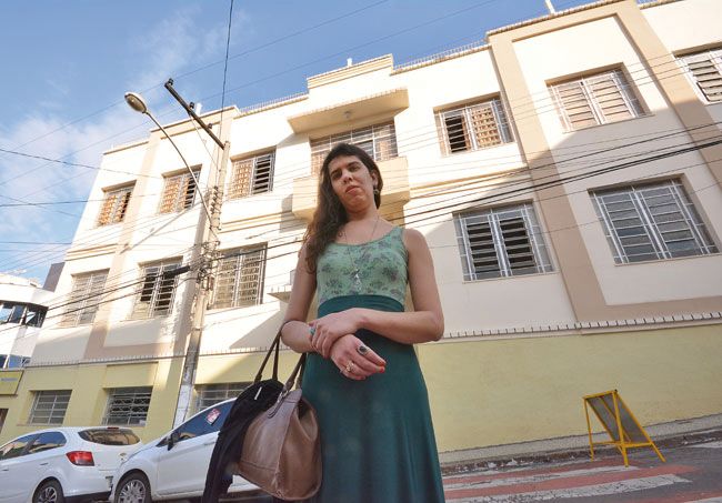 Apesar de vocês 5 bruna abandonou a escola por nao se reconhecer nos documentos marcelo ribeiro