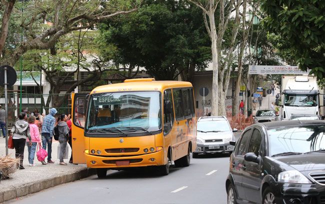 Cenas de embarque ainda são flagradas no Parque Halfeld (Fotos Fernando Priamo/23-07-15)