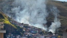 Fogo consome vegetação próximo à UFJF 4 galeria 4 roberto