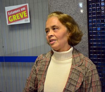 Serviços prejudicados 4 Genises busca informações sobre o tempo de aposentadoria (Olavo Prazeres/11-08-15)