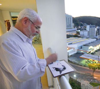 Mário passou a conhecer diversos músicos de Juiz de Fora ao fazer desenhos de suas apresentações em casas de show da cidade (Olavo Prazeres)