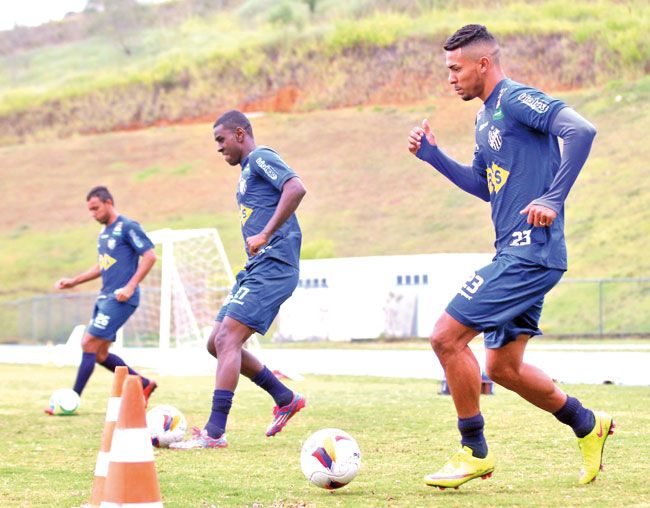 Trabalho em progresso 2 Preterido nos últimos jogos, Gabriel Davis foi testado ontem (Leonardo Costa)