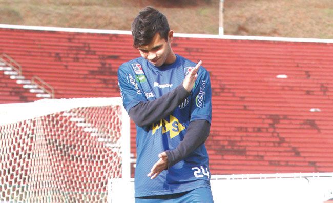 Oportunidade ligeira 2 Ramon se destacou pela velocidade no último jogo (Leonardo Costa)