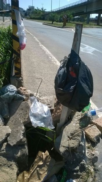 Risco para pedestres na Avenida Olavo Bilac