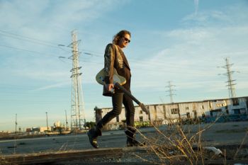 Um dos mais elogiados guitarristas surgidos no século XX, Robben Ford já tocou com Miles Davis (Divulgação)