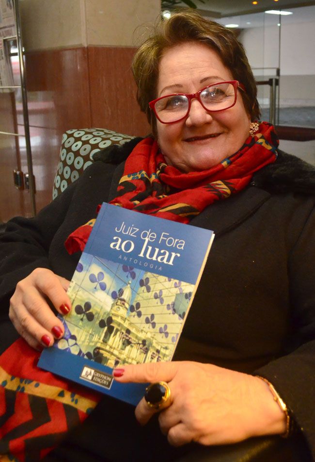 OLAVO PRAZERES Maria Helena Sleutjes é autora e organizadora da antologia
