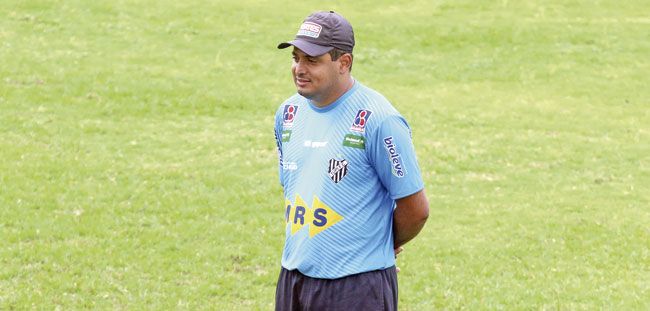 O xadrez das escalações 3 Leston não revelou a escalação, mas não deve mudar muito (Leonardo Costa/tupifc.esp.br)