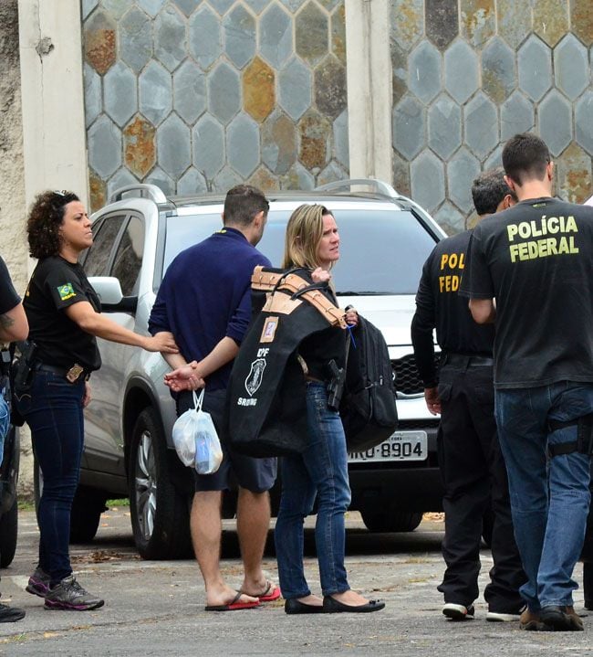 Fraude milionária desmantelada 3 Suspeita da Polícia Federal, que realizou prisões e cumpriu mandados de busca no Centro, em São Mateus e Bom Pastor, é de que organização movimentou R$ 20 milhões em 20 meses (Olavo Prazeres/20-10-15)