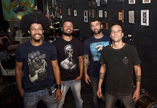 Pluralidade da arte 5 Banda Preto Massa, do ex-Pato Fu Xande Tamietti (à direita), mostra seu trabalho no festival